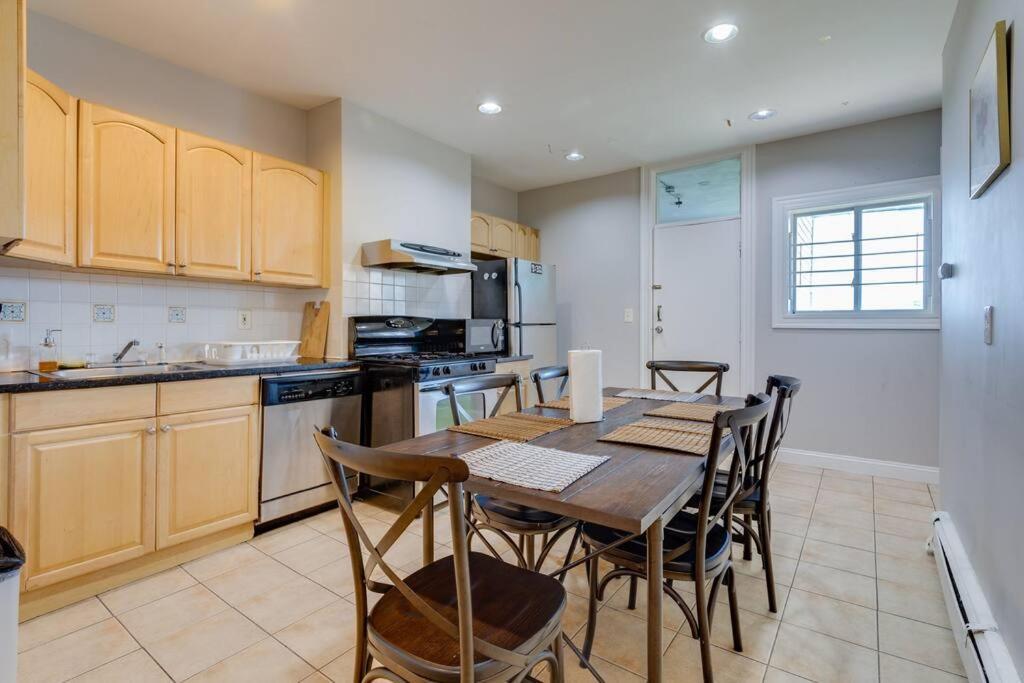 New! Boston Condo Near Mbta, 3Mi To Fenway ! Bagian luar foto