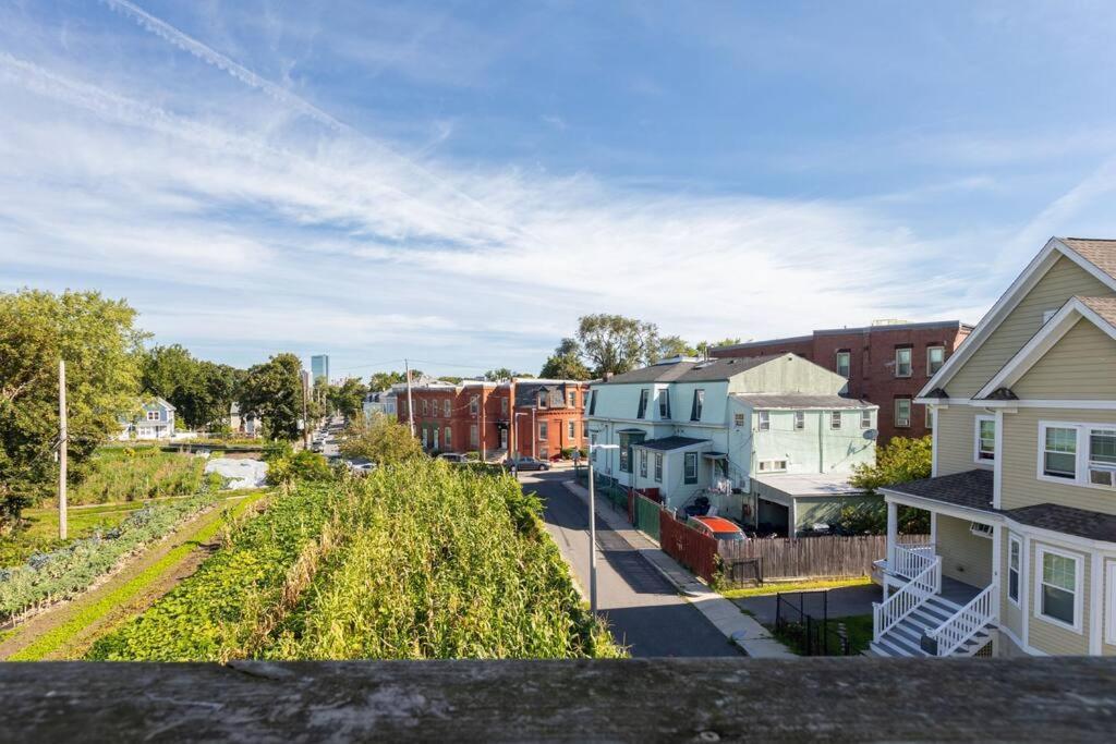 New! Boston Condo Near Mbta, 3Mi To Fenway ! Bagian luar foto
